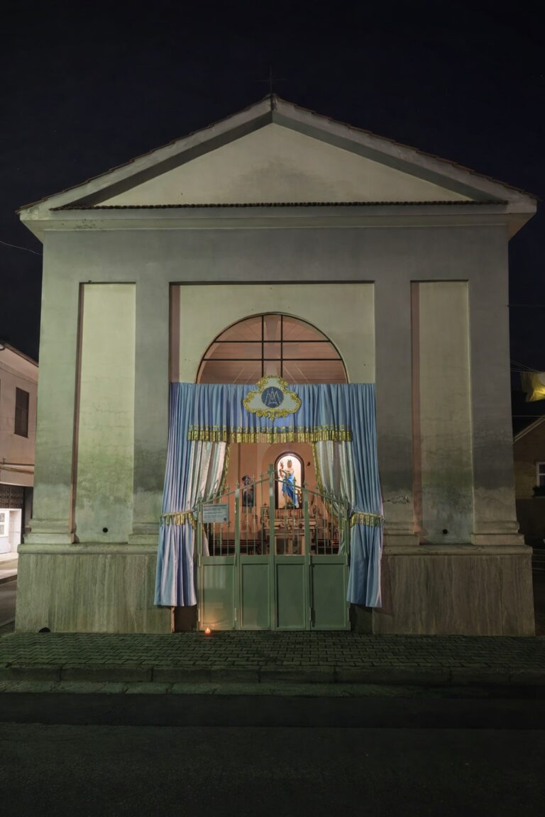 La cappellina di via Romaniello e la Madonna delle Grazie: la leggenda e la festa del 2 luglio