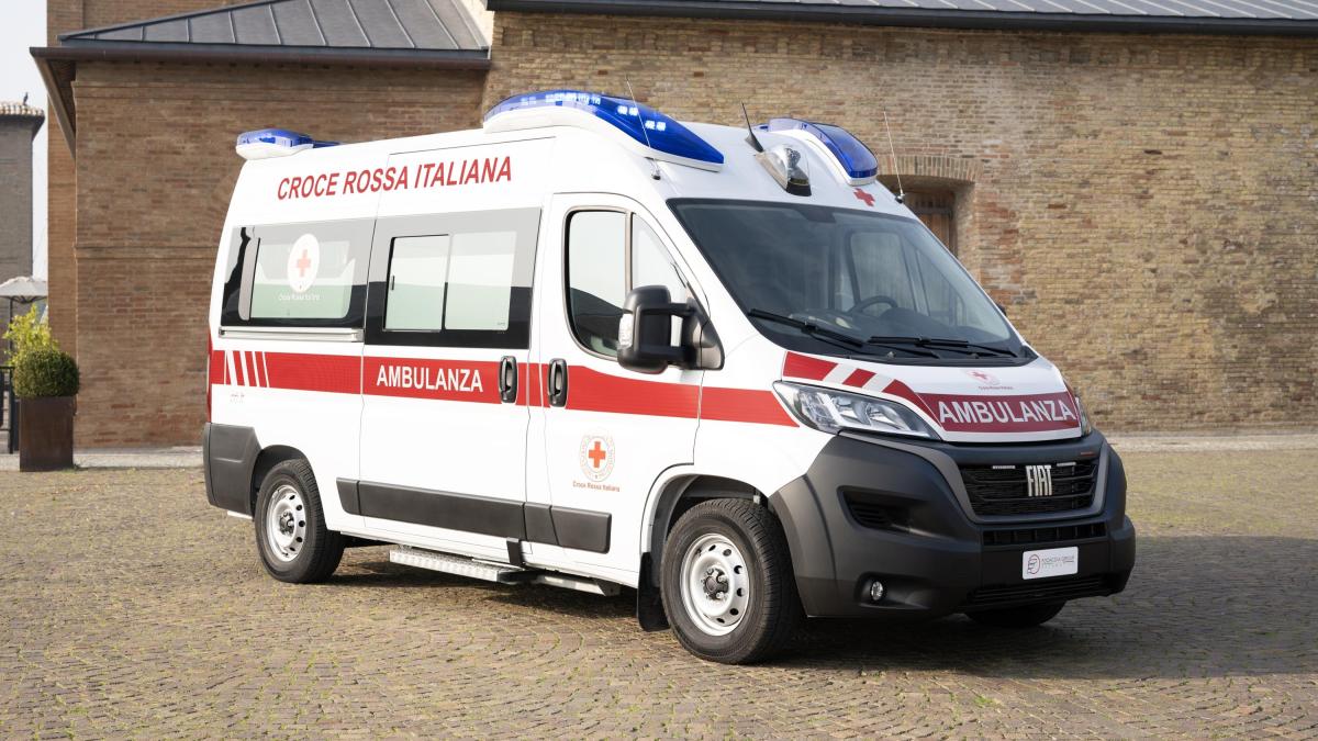 Trentola Ducenta, ambulanza coinvolta in un incidente in via Nunziale Sant'Antonio: a bordo c'era un paziente